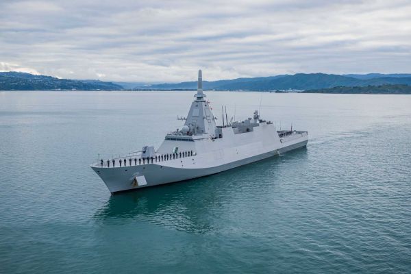 Compared to Mogami-class frigates such as the JS Kumano, the New FFM doubles missile capacity, vastly increases structural and electrical margins for future weapons integration, and extends maximum cruising endurance to 10,000 nautical miles. (Picture source: NZ MoD)