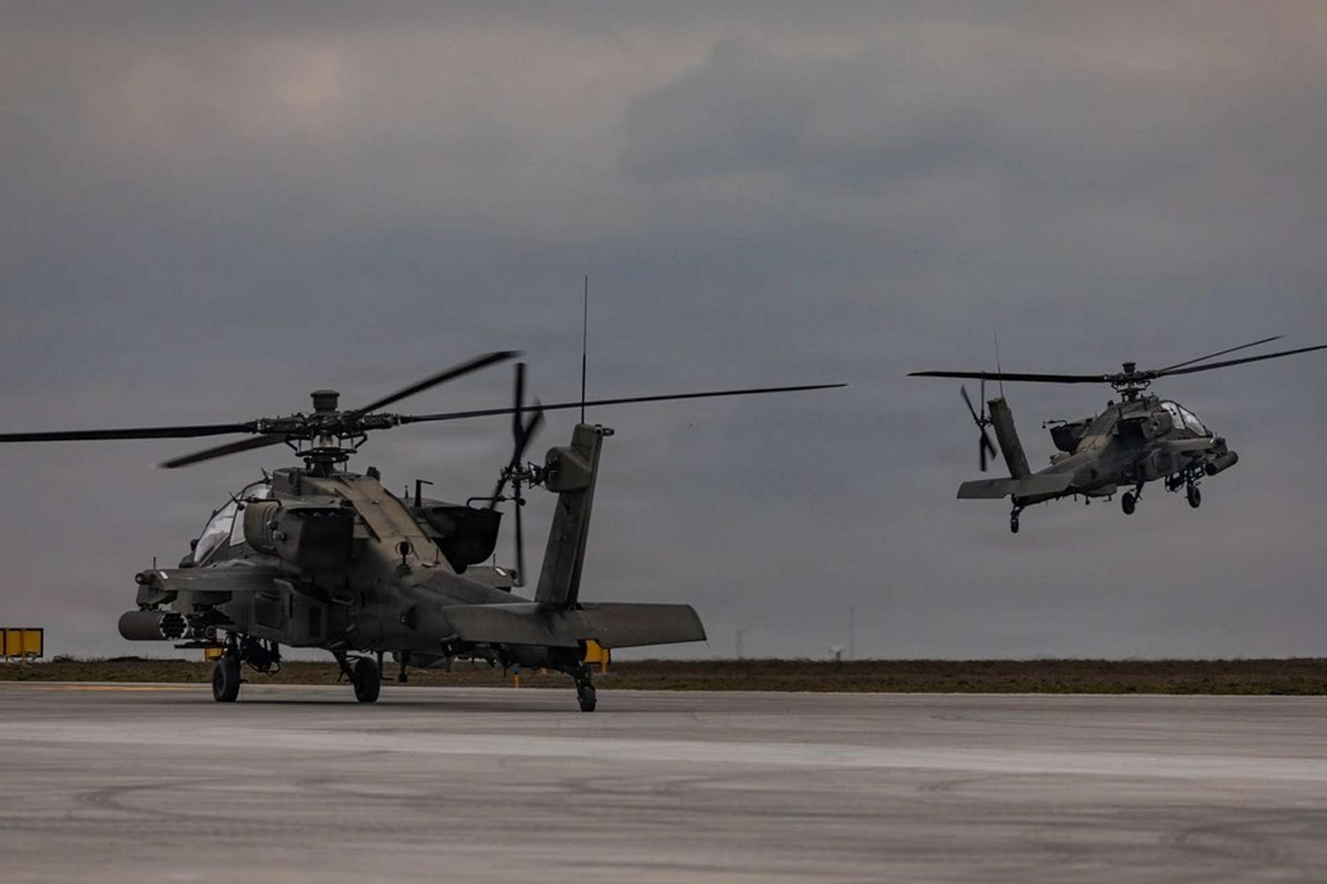 U.S. Army AH-64E Apache helicopters deploying to Mihail Kogălniceanu Air Base signal a strengthened NATO deterrence posture on the Black Sea flank through flexible, combat-ready aviation presence (Picture Source: U.S. Army)