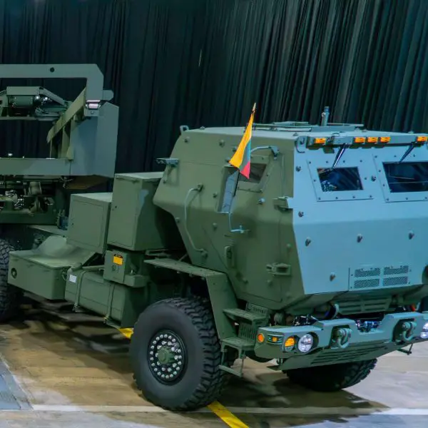 Lithuania unveils its first M142 HIMARS launchers from Lockheed Martin, marking a major step in fielding long-range precision fires with GMLRS and ATACMS capabilities, strengthening NATO interoperability and deterrence on the Alliance’s eastern flank (Picture source: Lithuanian MoD).