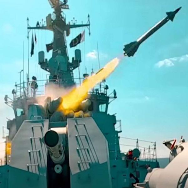 Pakistan Navy fires the FM-90(N) ER air defense missile from a Zulfiquar class frigate in the North Arabian Sea, validating upgraded protection against aircraft and sea-skimming missile threats (Picture source: Pakistani Navy).