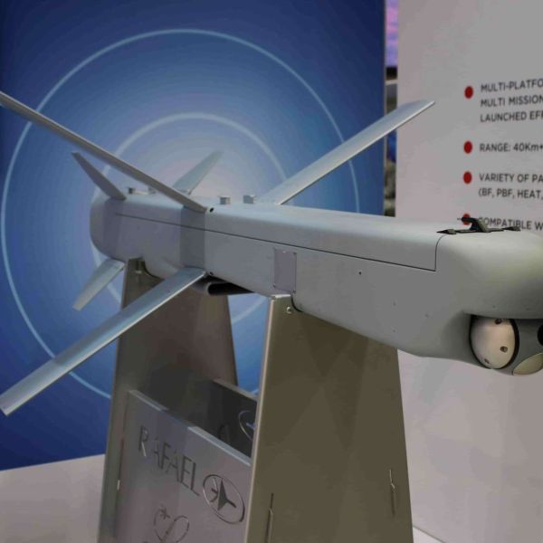 L-Spike 4X is a high-velocity launched effect that dashes to target then loiters up to 25 minutes (~40 km range); salvo-fired, multi-warhead, EO/IR seeker with GPS-hardened links (Picture source: Army Recognition Group).