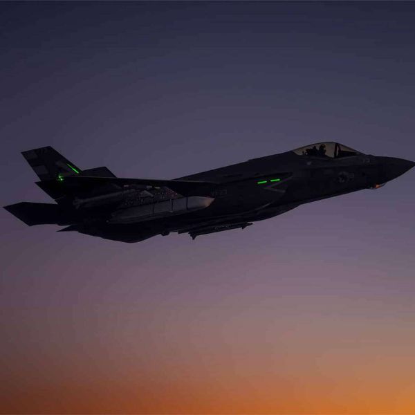 U.S. Navy and Lockheed Martin advance AGM-158C LRASM integration on the F-35C, expanding carrier-based long-range anti-ship strike capability against defended surface combatants (Picture source: U.S. DoW).
