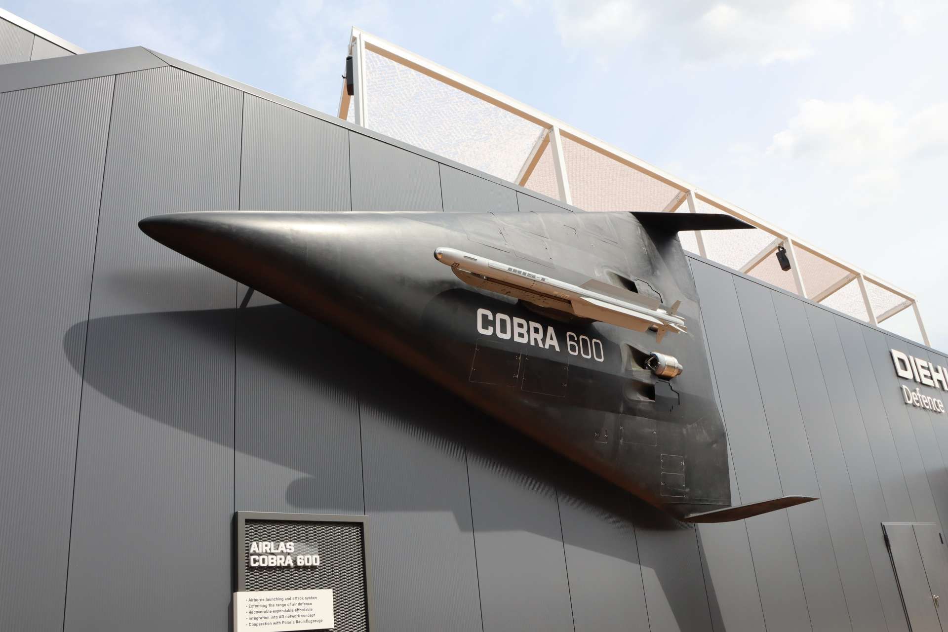 Diehl Defence’s Cobra 600 jet-powered unmanned aerial vehicle, developed with Polaris Raumflugzeuge, carries a single IRIS-T missile to extend networked air defense coverage beyond conventional ground-launch positions (Picture source: Army Recognition Group).