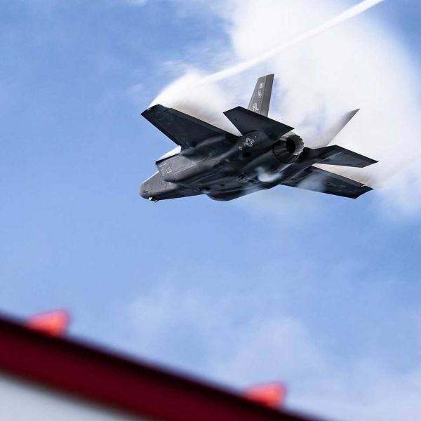 Switzerland now plans to reduce its F-35A fighter order from 36 to about 30 units after rising costs and unsuccessful pricing talks with the United States, to remain within the approved credit line. (Picture source: US Air Force)