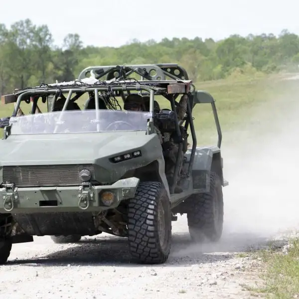 Virginia National Guard Soldiers from the 116th Mobile Brigade Combat Team conduct a multi-domain live-fire exercise at Fort Pickett, integrating drones, counter-UAS systems, and electronic warfare technologies as part of the U.S. Army’s transformation toward cyber- and drone-enabled combat operations.