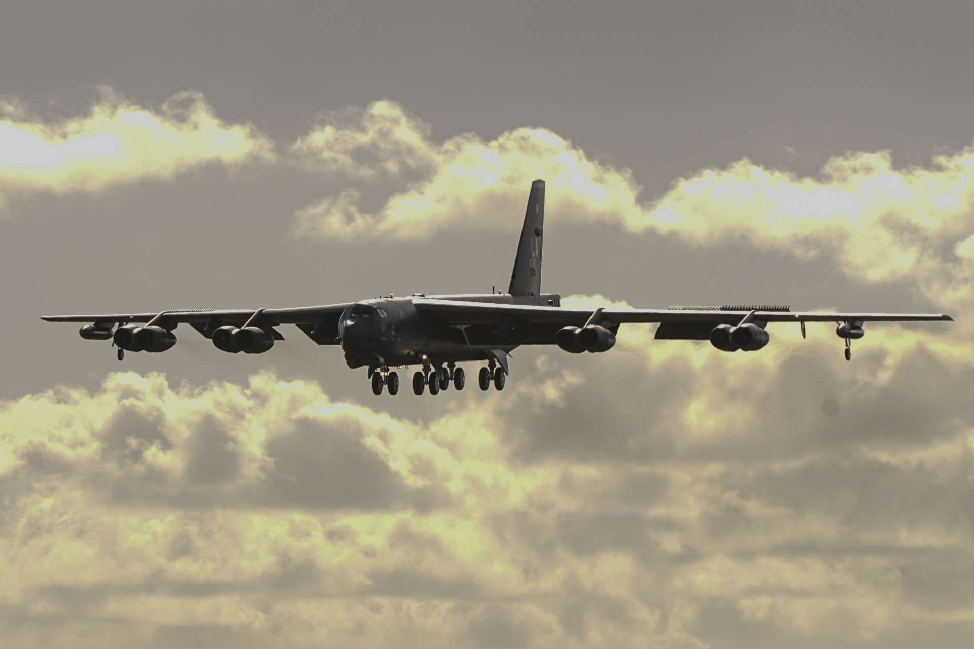 The U.S. Air Force has awarded Boeing a $2.04 billion contract to begin hands-on B-52 engine integration work, moving the bomber’s modernization effort from design into live aircraft testing (Picture Source: U.S. Air Force)