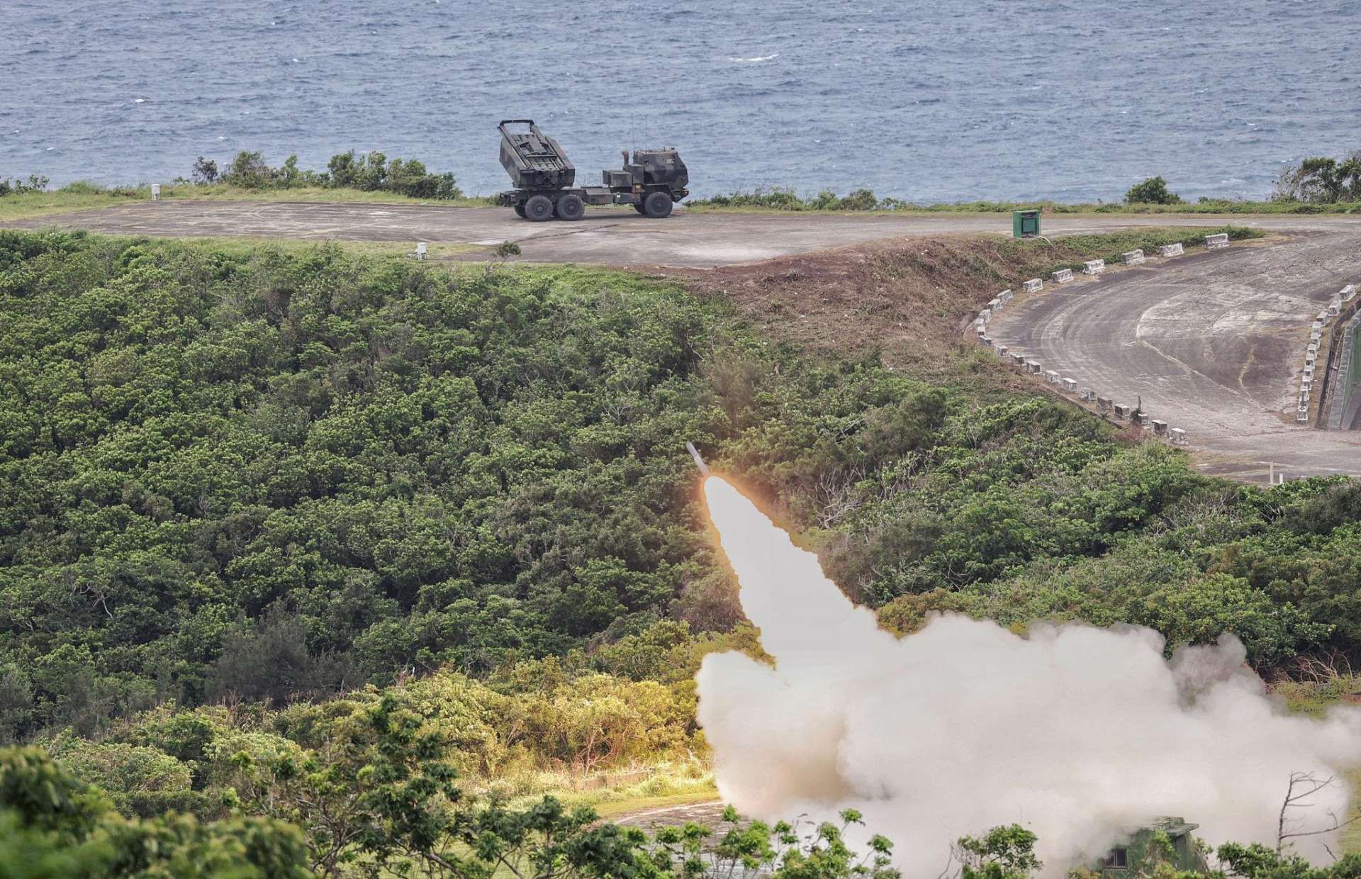 Taiwan expects faster U.S. deliveries of HIMARS, Harpoon coastal missiles, MQ-9B drones, and Javelin missiles to sharpen its layered “porcupine” defense, pairing long-range precision fires and coastal strike with persistent surveillance to deter and disrupt a potential Chinese invasion (Picture source: Taiwan MoD).