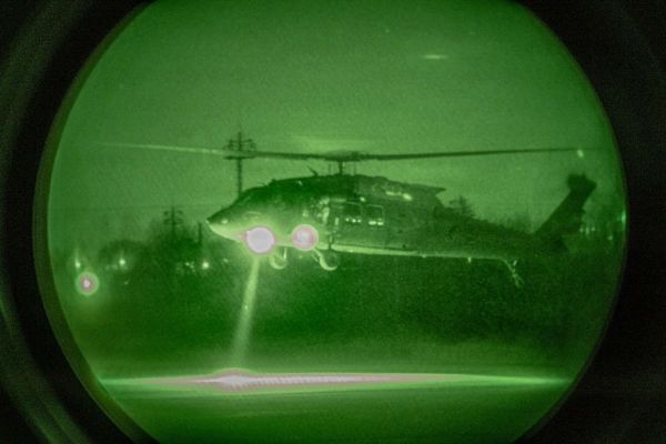 U.S. Army UH-60 Black Hawk crews from 2-2 Aviation Regiment train a combined night air assault with ROK Army near Seoul, practicing rapid troop insertions and landing zone control (Picture source: U.S. DoW).