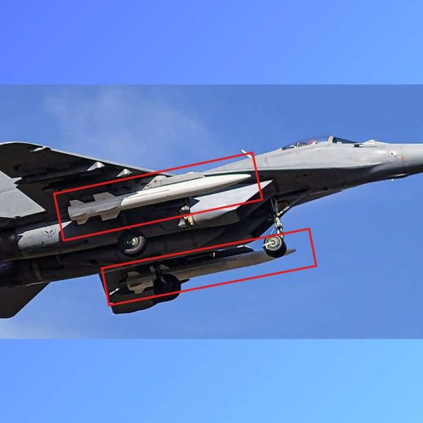 A circulating image appears to show a Serbian Air Force MiG-29SM carrying Chinese CM-400AKG long-range strike missiles, suggesting a possible expansion of Serbia’s standoff attack capability if confirmed (Picture Source: Social Media)