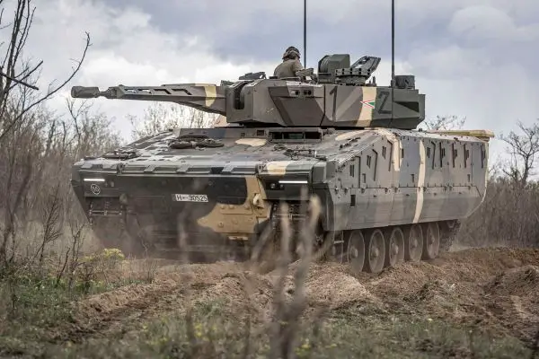 The Lynx purchase also establishes Romania as Rheinmetall's third major Lynx production location after Germany and Hungary, with manufacturing activities assigned to Rheinmetall Automecanica in Mediaș. (Picture source: Hungarian MoD)