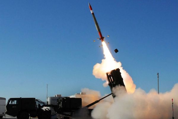 Lockheed Martin is set to triple PAC-3 MSE hit-to-kill interceptor production under a long-term U.S. framework deal, strengthening Patriot air and missile defense capabilities, replenishing allied stockpiles, and reinforcing a resilient multinational defense industrial base (Picture source: U.S. DoW).