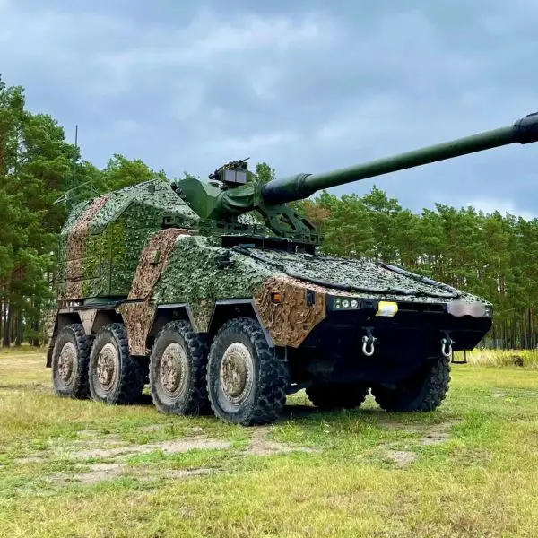 The Remote Controlled Howitzer (RCH 155) combines the 155 mm L/52 gun derived from the Panzerhaubitze 2000 with the Artillery Gun Module (AGM), a fully automated turret installed on an 8x8 Boxer chassis (Picture source: British MoD)