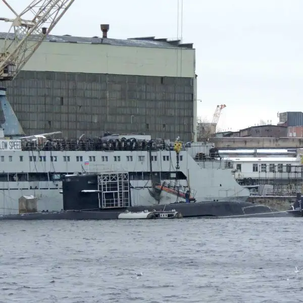 The B-587 Velikiye Luki was launched on December 23, 2022, participated in the Main Naval Parade in July 2023, and commenced sea trials on December 21, 2023, which have repeatedly continued throughout 2024 and 2025. (Picture source: Curious)