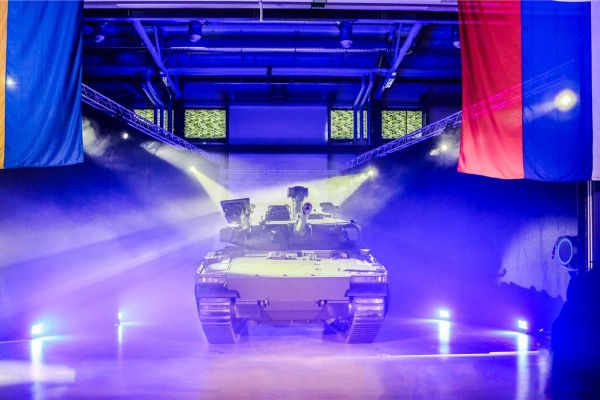 BAE Systems Hägglunds unveils the first CV9035 Mk IV infantry fighting vehicle for the Slovak Armed Forces during a ceremonial rollout in Sweden, marking a major step in Slovakia’s NATO-aligned mechanized modernization program to replace legacy BMP-1 and BMP-2 fleets.