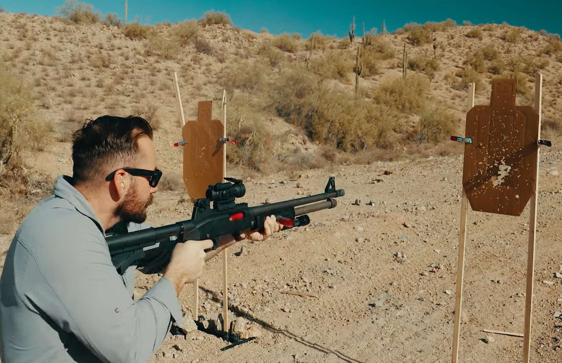 The new 5.56 mm Drone Round transforms standard U.S. rifles into close-range anti-drone weapons, releasing multiple high-velocity projectiles in a controlled spread that can disable FPV and quadcopter UAVs at 15 to 50 meters without any modification to the weapon (Picture source: Administrative Results).