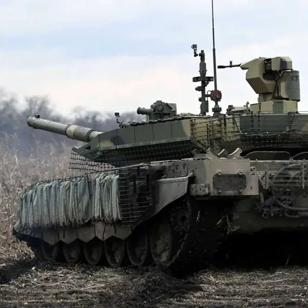 The T-90M2 will likely use the V-92S2F multi-fuel diesel engine rated at 1,130 hp, already fielded in the T-90AM and T-90MS variants, resulting in a power-to-weight ratio of approximately 23.5 hp per ton and a maximum road speed of around 70 km/h. (Picture source: Russian MoD)