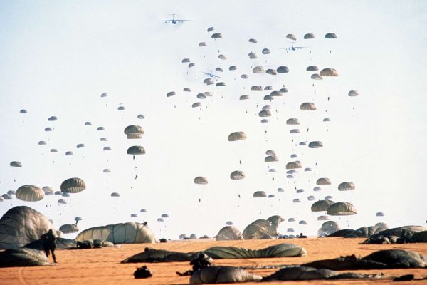The 82nd Airborne remains America’s fastest ground-entry force, preserving a rapid-response option as speculation grows over possible U.S. escalation against Iran (Picture source: U.S. DoW).