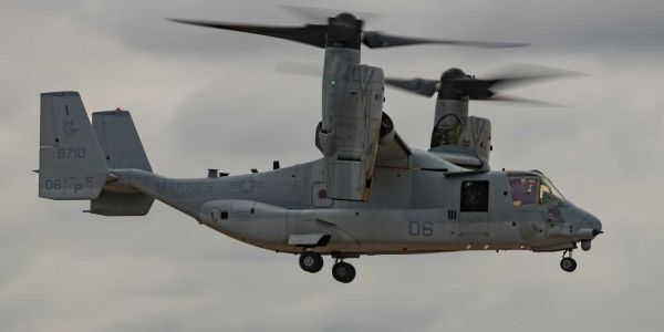 MV-22B medium-lift tiltrotor vertical/short take-off and landing military aircraft United States technical data fact sheet pictures video