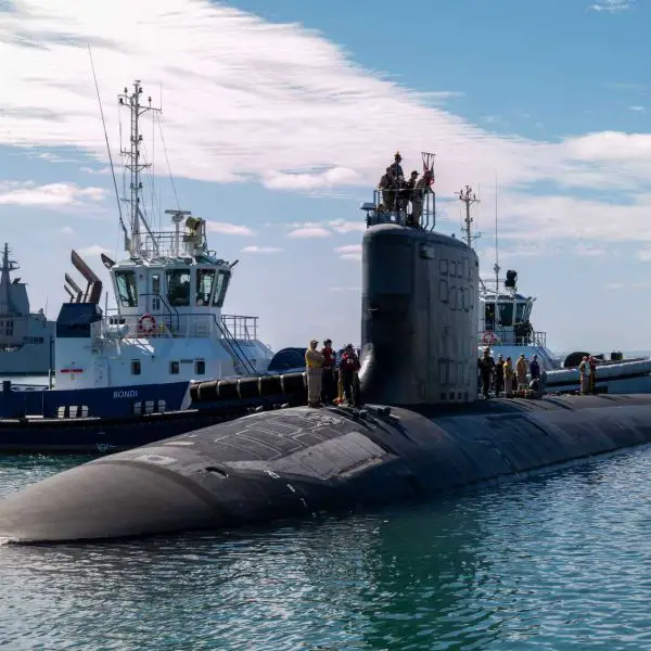 While the strategic shift is intended to maximize cost efficiencies and ease pressure on backlogged American shipyards, it fundamentally reduces the long-term operational lifespan of the Royal Australian Navy's future undersea force. (Picture source: US Navy)
