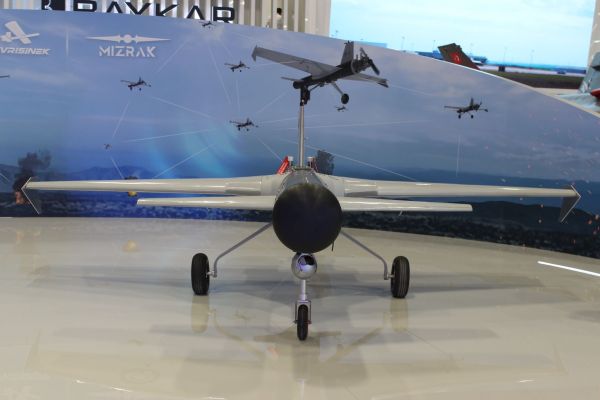 Mizrak combines the endurance and range of a light unmanned aircraft with the strike role of a loitering munition, operating up to 10,000 feet with over seven hours of endurance and a range exceeding 1,000 kilometers. (Picture source: Army Recognition)