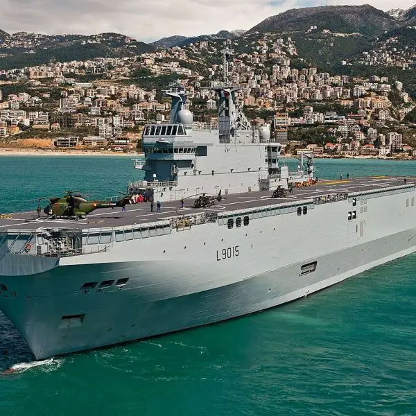 Dixmude is a Mistral-class amphibious assault ship, combining a six-spot flight deck and hangar for a mixed helicopter and drone air wing with a well deck for EDA landing craft, while also serving as a floating command post and hospital for expeditionary operations (Picture source: Marine Nationale).