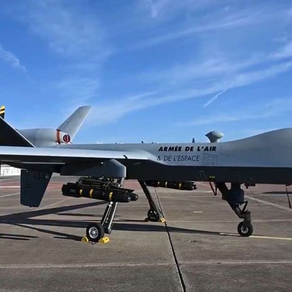 A French Air and Space Force MQ-9 Reaper conducts live-fire trials with AGM-114 Hellfire missiles and GBU-49 bombs, marking a major step in arming France’s U.S.-made drones while highlighting the tension between operational needs and European defense sovereignty (Picture source: French Air Force).
