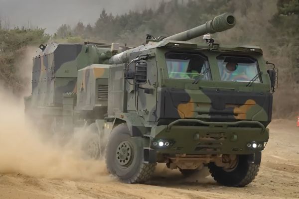 Screenshot from a video released by Hanwha USA showing the K9MH 155 mm mobile howitzer. (Picture source: Hanwha USA)