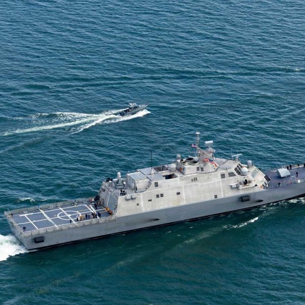 USS Cleveland (LCS 31) arrives in Cleveland, Ohio, on May 9, 2026, ahead of commissioning as the 16th and final Freedom-class littoral combat ship built for the U.S. Navy. The warship closes the controversial Freedom-variant program as the Navy shifts toward more heavily armed next-generation frigates designed to counter growing Chinese naval power in the Indo-Pacific.