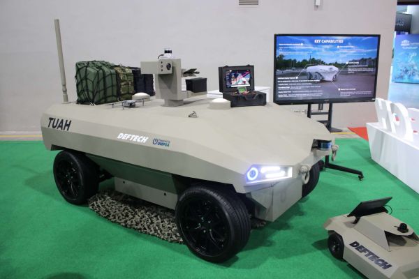 DEFTECH and UMPSA’s TUAH unmanned ground vehicle on display at DSA Kuala Lumpur, highlighting Malaysia’s push for a modular autonomous platform for logistics, reconnaissance, and future armed support missions (Picture source: Army Recognition Group).