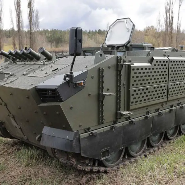 When compared to the M113, the Skif has a stronger armor protection, a higher firepower with a remote weapon station, and an improved resistance to mines and modern battlefield threats, while maintaining similar mobility performances to the M113. (Picture source: UkrArmoTech)