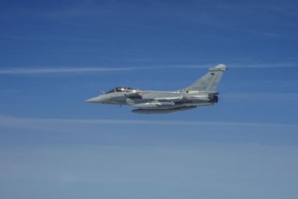 France deploys four Rafale B fighter jets and around 100 personnel to Šiauliai from April 1 to July 31, 2026, alongside other allied detachments, including Romanian and Portuguese F-16 fighters assigned to the same regional air defence architecture. (Picture source: French MoD)