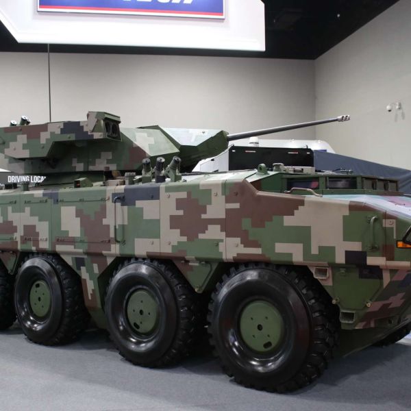 The DEFTECH AV8 Gempita ATGW displayed at DSA Kuala Lumpur underscores Malaysia’s locally built 8x8 combat vehicle program, combining high mobility, protected firepower, and Denel Ingwe anti-tank guided missiles in a multi-variant platform tailored for mechanized warfare and medium-force operations (Picture source: Army Recognition Group).