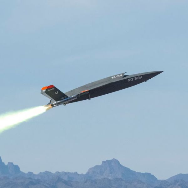 An XQ-58A Valkyrie unmanned aerial vehicle launches at Yuma Proving Ground on Dec. 9, 2020, demonstrating data exchange with F-22 and F-35 aircraft through an open architecture network. (Picture source: U.S Air Force)