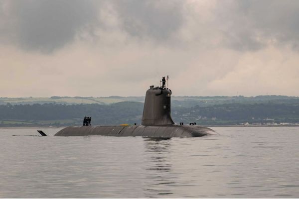 The French Navy's Tourville nuclear-powered attack submarine represents one of the strategic assets that could support enhanced French military cooperation with Norway under the newly signed Narvik Agreement. (Picture source: French MoD)