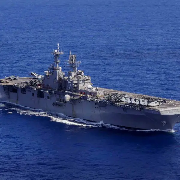 The modernization package is heavily centered on the F-35B Lightning II, as its vertical landing profiles impose significantly greater thermal stress on amphibious assault ship flight decks compared with AV-8B Harrier II operations. (Picture source: US Navy)
