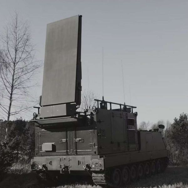 The Saab Arthur radar provides mobile, high-precision detection of enemy artillery, rockets, and mortars. Operating in the C-band with an electronically scanned array, it locates firing positions up to 50 km away, enabling rapid counter-battery response and enhanced battlefield survivability for frontline units (Picture source: Saab).