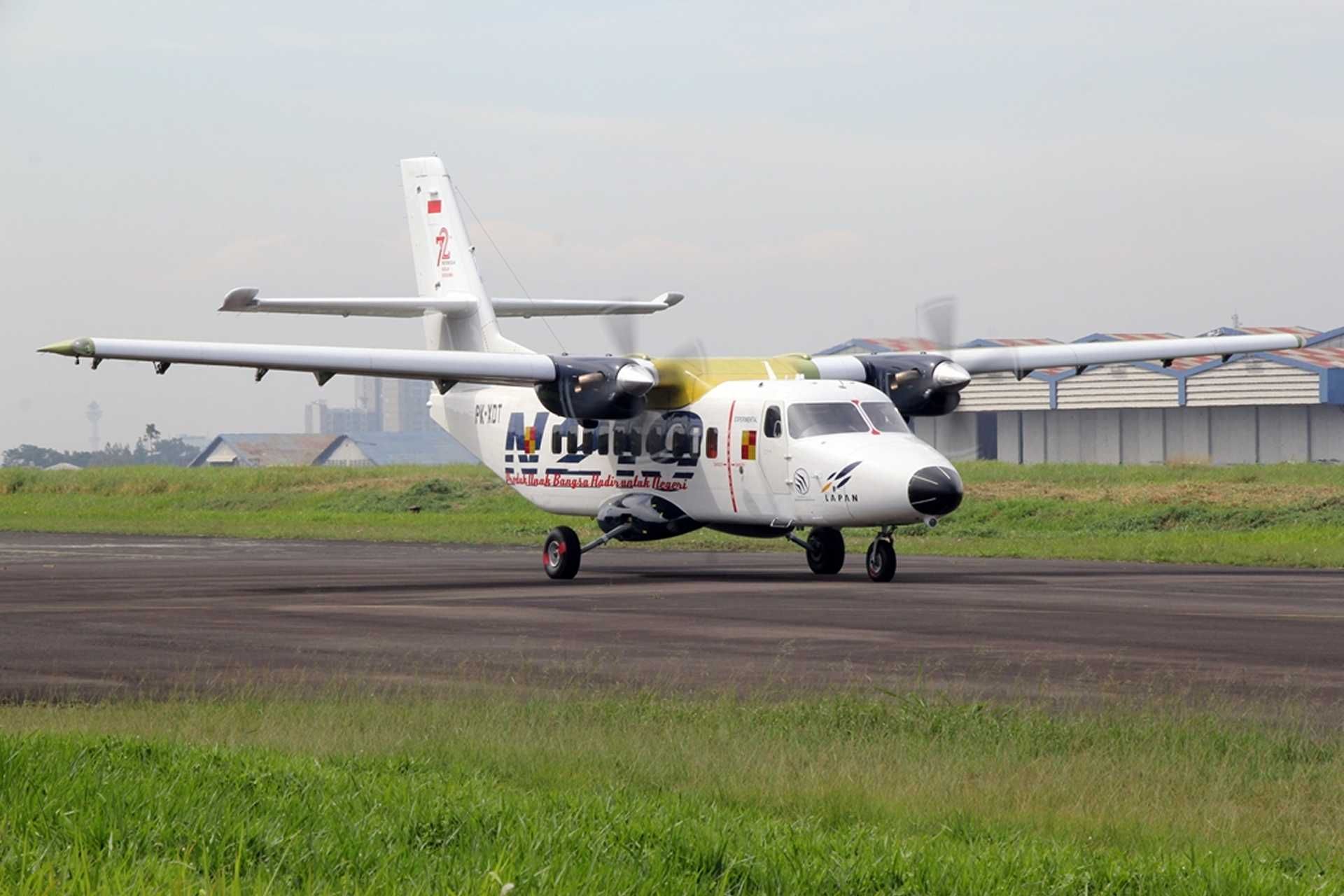 The N219 Nurtanio is a twin-engine, 19-seat, light short takeoff and landing (STOL) utility aircraft developed by PT Dirgantara Indonesia to operate from short and semi-prepared airstrips across remote areas. (Picture source: Scytalys)