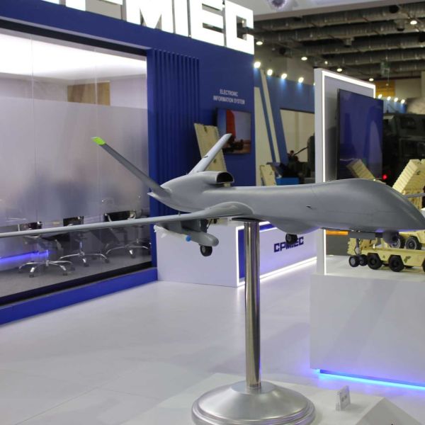 The WJ-700 Falcon’s armament options include C-701 and C-705 anti-ship missiles, SM-102 anti-radar missiles, CM-502KG precision attack missiles, and glide bombs in the 50 to 100 kg classes. (Picture source: Army Recognition)