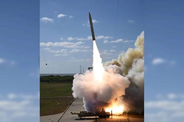 Congressional analysts identify artificial intelligence, autonomy, hypersonic weapons, directed energy, biotechnology, and quantum systems as emerging technologies that could shape future U.S. conflicts, signaling where future military advantages, capability gaps, and funding priorities are likely to determine the outcome of the next high-end wars (Picture source: U.S. DoW).