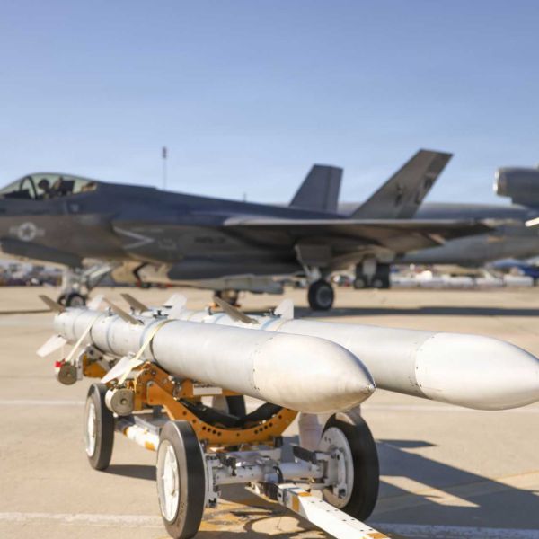 Belgium secured a $3.69 billion approval to buy large numbers of U.S. AIM-120 AMRAAM missiles for its future F-35 fighter jets and NASAMS air defense systems, while also seeking to establish partial missile production in Europe through FN Herstal. (Picture source: US DoD)