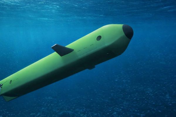 Lockheed Martin’s Lamprey MMAUV is a hitchhiking, rechargeable multi-mission undersea drone designed for assured access and sea denial, with a modular payload bay able to carry lightweight torpedoes, deploy acoustic decoys, and launch small UAVs for cross-domain surveillance or strike (Picture source: Lockheed Martin).