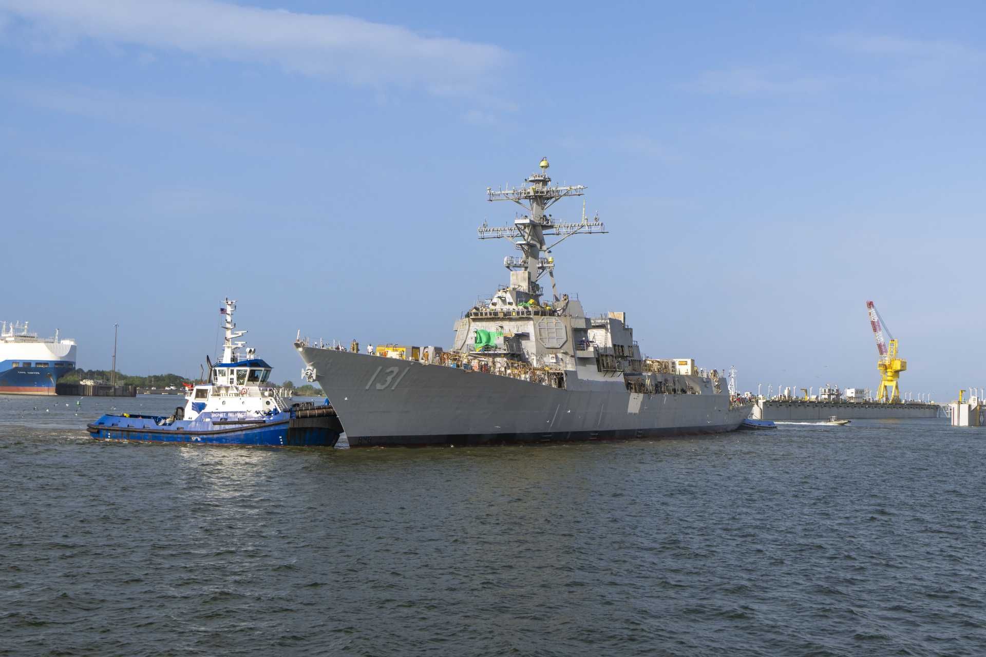 The modern Flight III variant originates from the cancellation of the CG(X) cruiser and the need to replace the SPY-1D(V) radar's limited performance against modern ballistic and low-observable targets. (Picture source: HII)