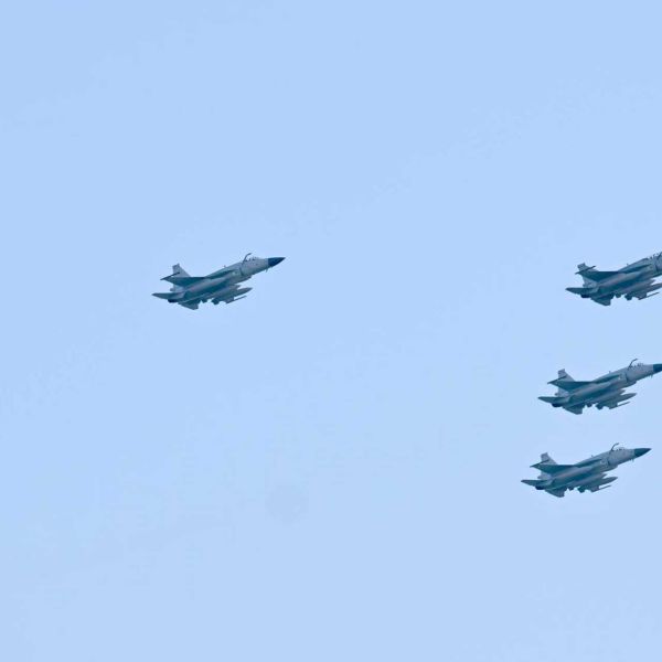 During the parade, Pakistan’s Prime Minister Muhammad Shahbaz Sharif confirmed the delivery of JF-17 Thunder fighter jets to the Azerbaijan Air Force, describing them as a symbol of the growing cooperation between Pakistan and Azerbaijan. (Picture source: Azerbaijan Presidency)
