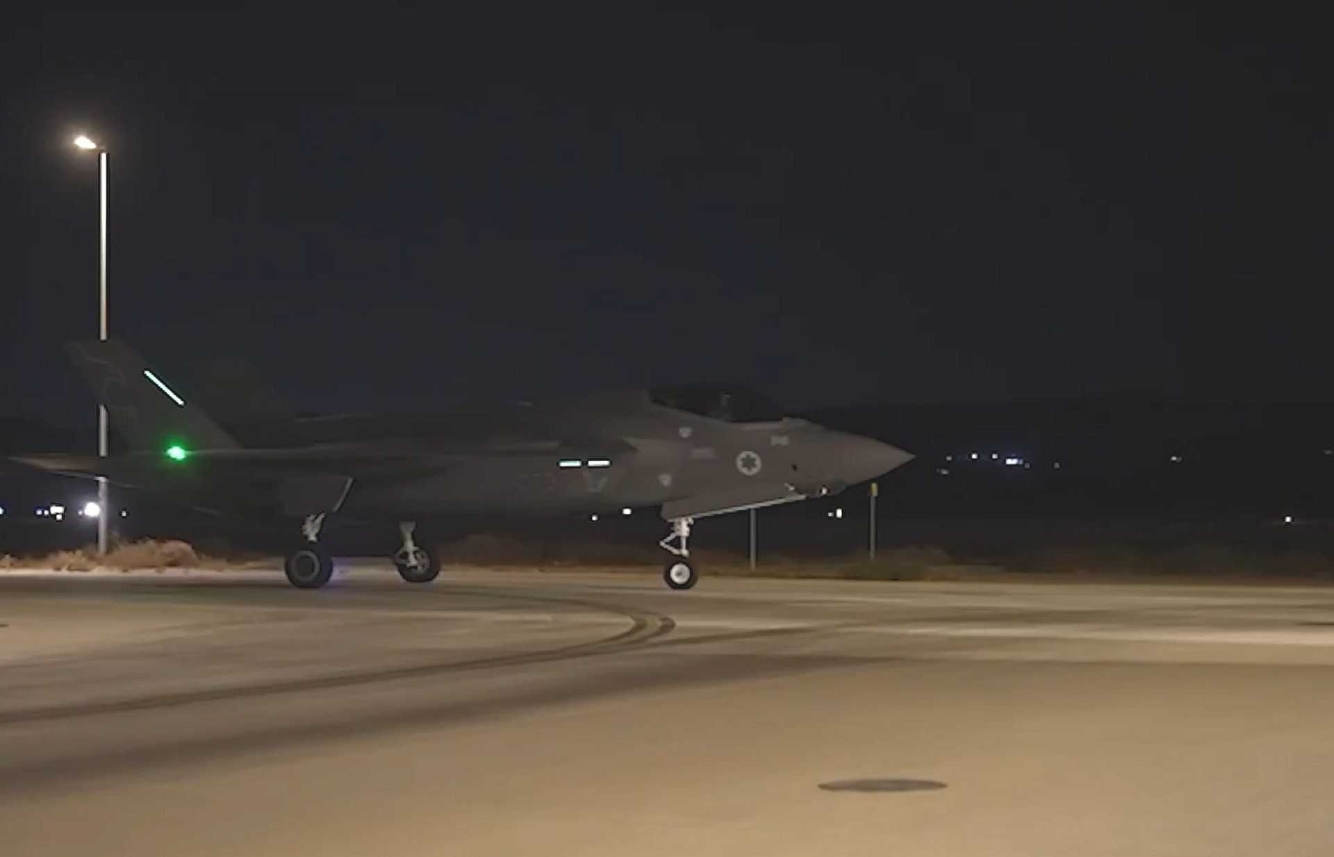 Israeli Air Force F-35I Adir prepares for takeoff ahead of strike operations against Iranian missile and nuclear infrastructure, reflecting operational assessments by the Israeli Ministry of Defense for deep-penetration missions against hardened targets.