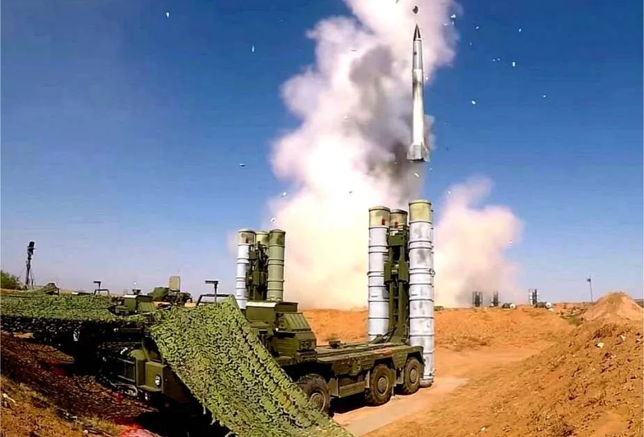 India_Successfully_Tests_New_Russian_S-400_Air_Defense_Missile_System_for_the_First_Time_925_001-e7d15a58.webp