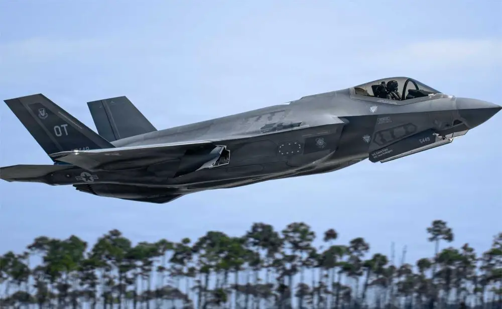U.S. Air Force F-35A Lightning II from the 422nd Test and Evaluation Squadron at Nellis Air Force Base, Nevada, departs Tyndall Air Force Base, Florida, during Checkered Flag 26-2 on May 4, 2026, as part of a large-scale joint air combat exercise focused on high-end warfare integration and live-fire training.