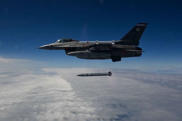The U.S. Air Force’s Stand-in Attack Weapon (SiAW) is a high-speed missile for stealth aircraft like the F-35 designed to destroy mobile high-value targets in contested airspace, including missile launchers, jammers, and air defense systems (Picture source: U.S. DoW).