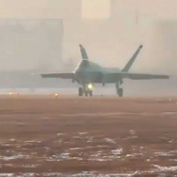 A Shenyang J‑35A fifth‑generation stealth fighter is seen during a flight test in China, as video released on January 7, 2025, confirmed the joint testing of two production aircraft.