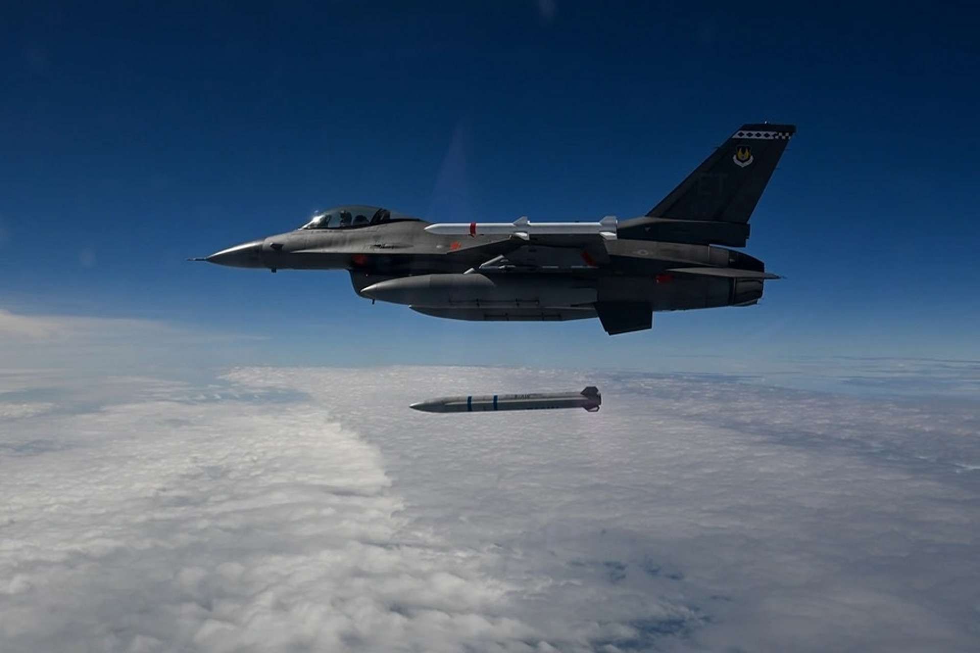 The U.S. Air Force’s Stand-in Attack Weapon (SiAW) is a high-speed missile for stealth aircraft like the F-35 designed to destroy mobile high-value targets in contested airspace, including missile launchers, jammers, and air defense systems (Picture source: U.S. DoW).