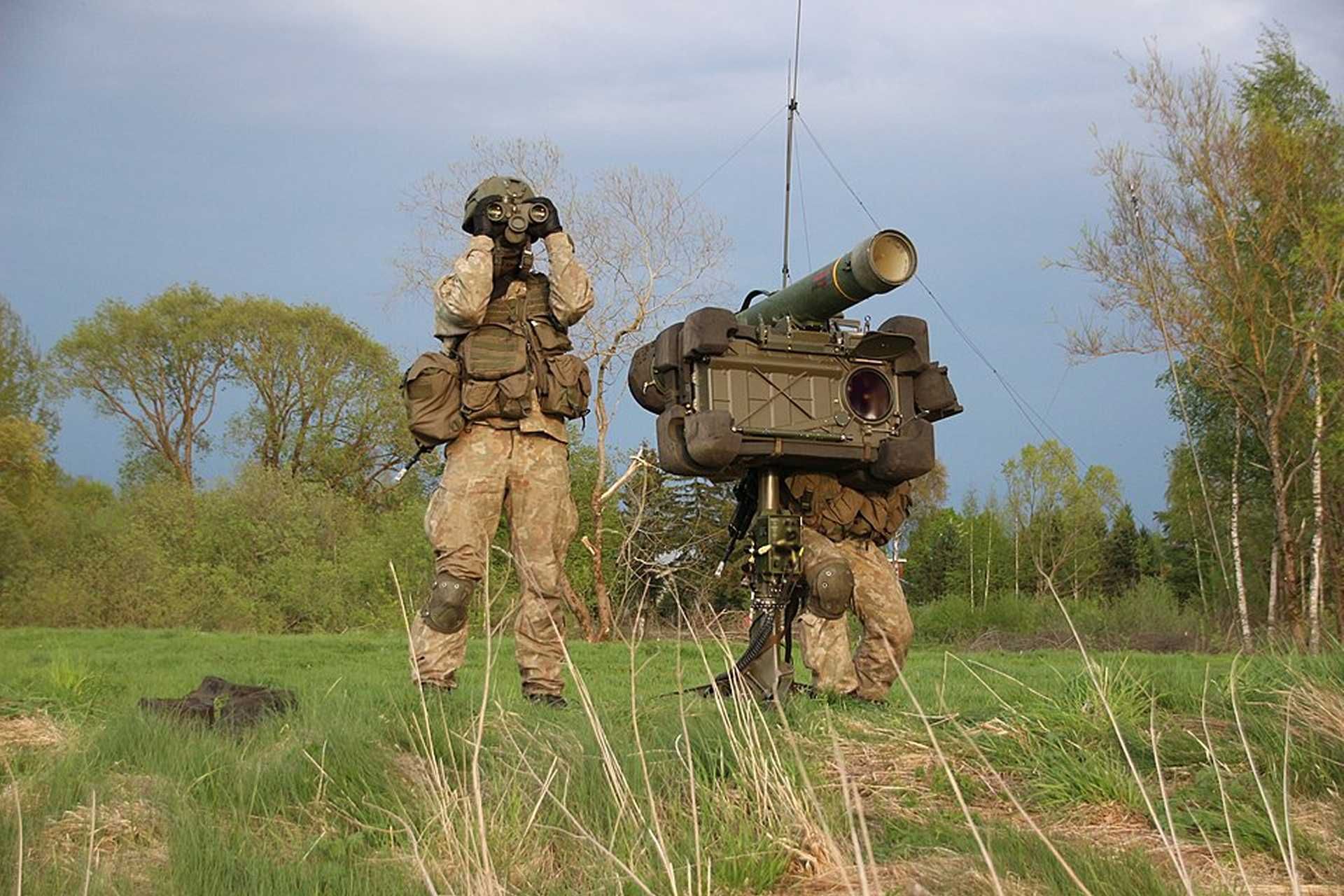 The Bolide is the latest high-speed, laser-guided missile used in the RBS 70 air defense system. Designed to defeat modern aerial threats, it has a range of up to 9 km, is immune to jamming, and can intercept drones, helicopters, and fast jets with pinpoint accuracy.
